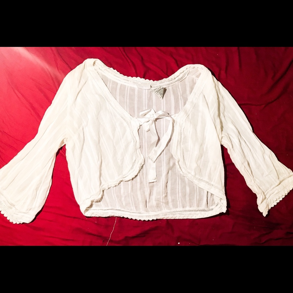 White 3/4 sleeve cropped cardigan